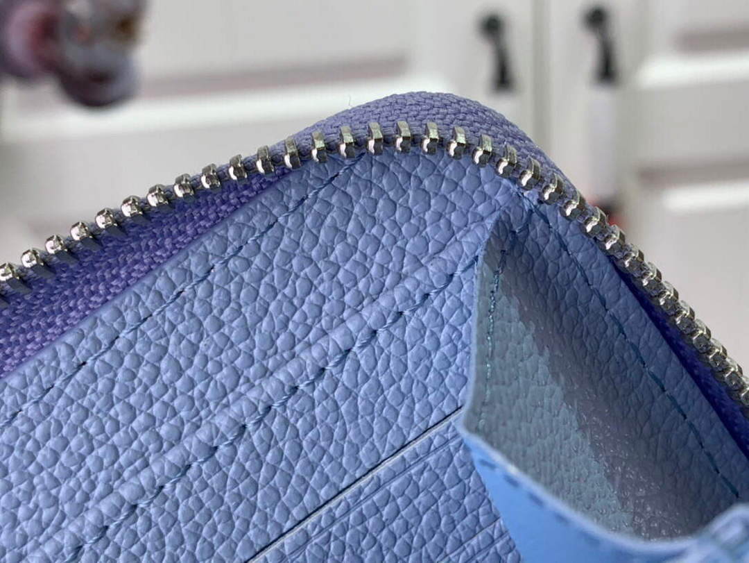 LV M81466 Louis Vuitton Zippy Wallet Purple
