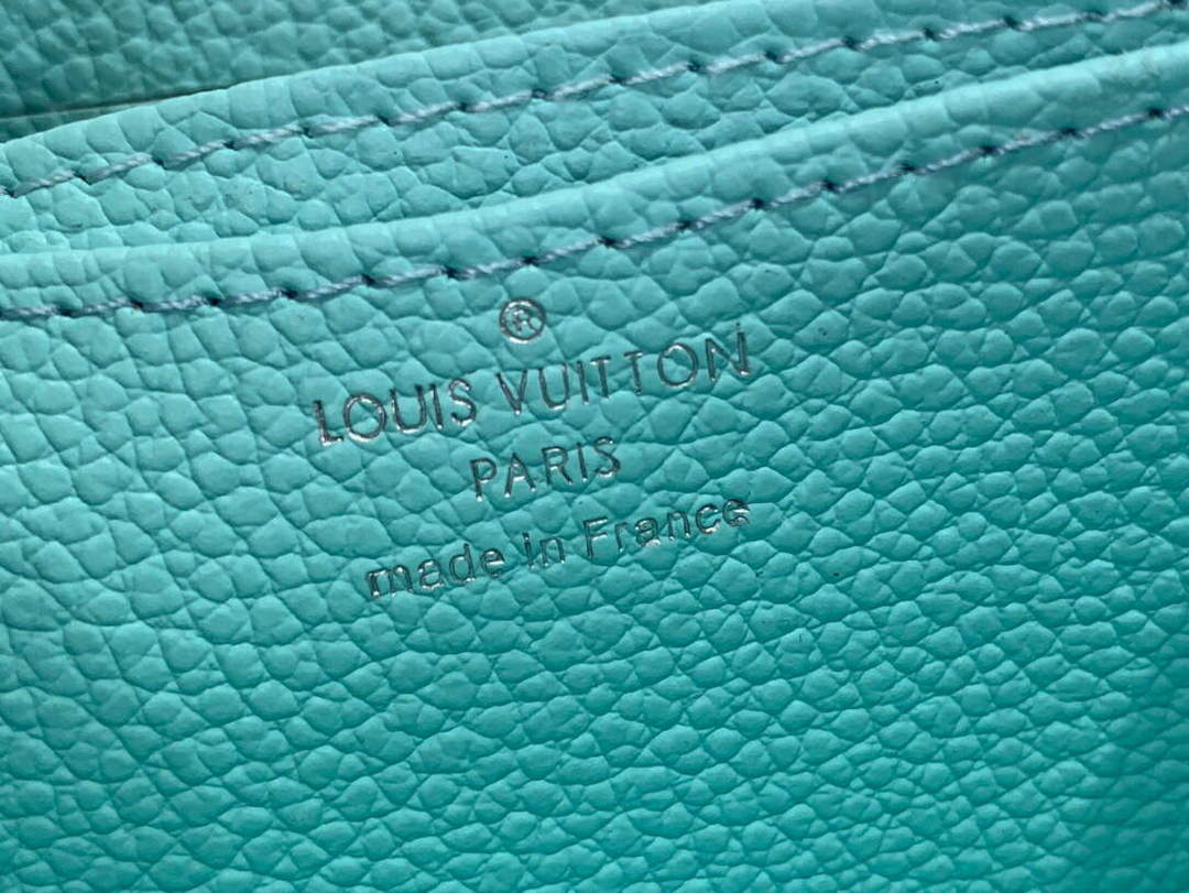 LV M81467 Louis Vuitton Zippy Coin Purse Vert d'eau Green