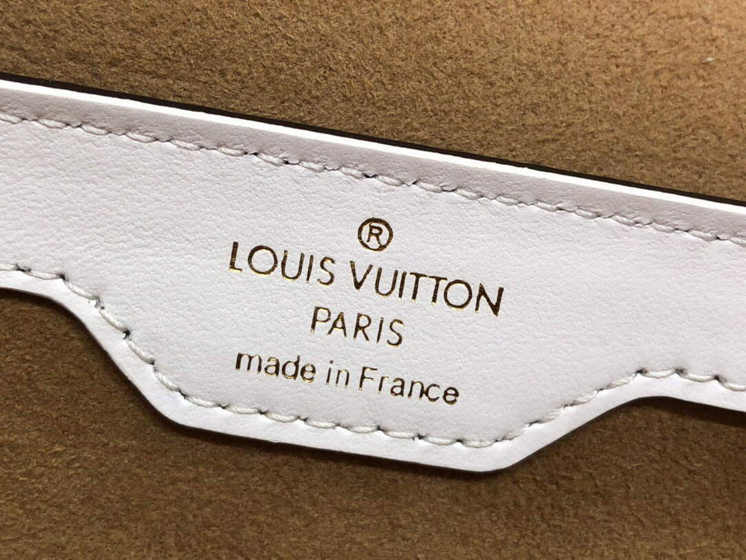 LV M81485 Louis Vuitton Papillon Trunk Handbag White - Default Title - View 7
