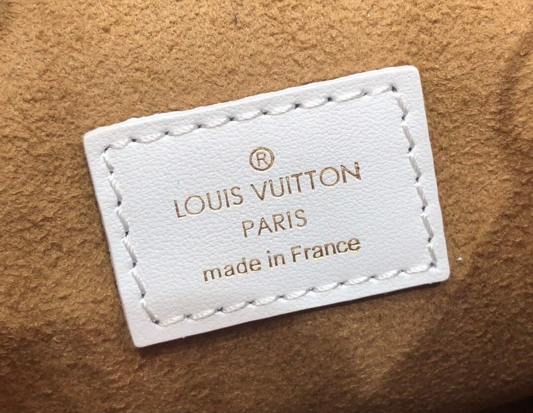 LV M81489 Louis Vuitton Nano Bucket Bag White - Default Title - View 8