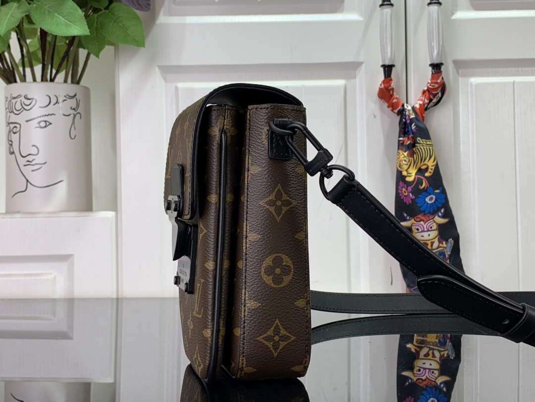 LV M81522 Louis Vuitton S-Lock Vertical Wearable Wallet Monogram - Default Title - View 2