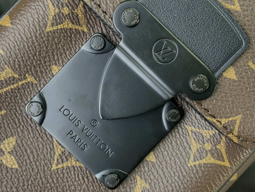 LV M81522 Louis Vuitton S-Lock Vertical Wearable Wallet Monogram - Default Title - View 5