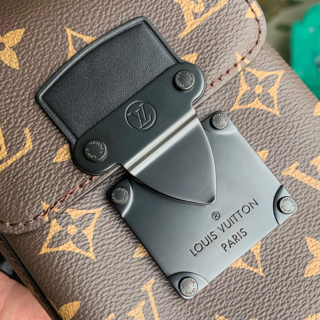 LV M81522 Louis Vuitton S-LOCK Vertical Wearable Wallet black - Default Title - View 7