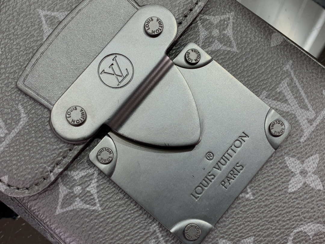 LV M81523 Louis Vuitton S-Lock Vertical Wearable Wallet Monogram eclipse - Default Title - View 4