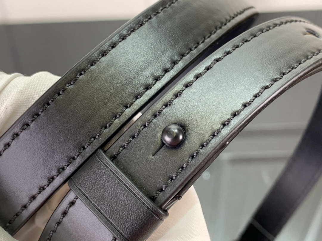 LV M81523 Louis Vuitton S-Lock Vertical Wearable Wallet Monogram eclipse - Default Title - View 5