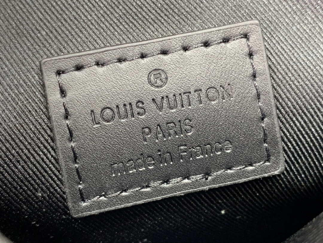 LV M81523 Louis Vuitton S-Lock Vertical Wearable Wallet Monogram eclipse - Default Title - View 8