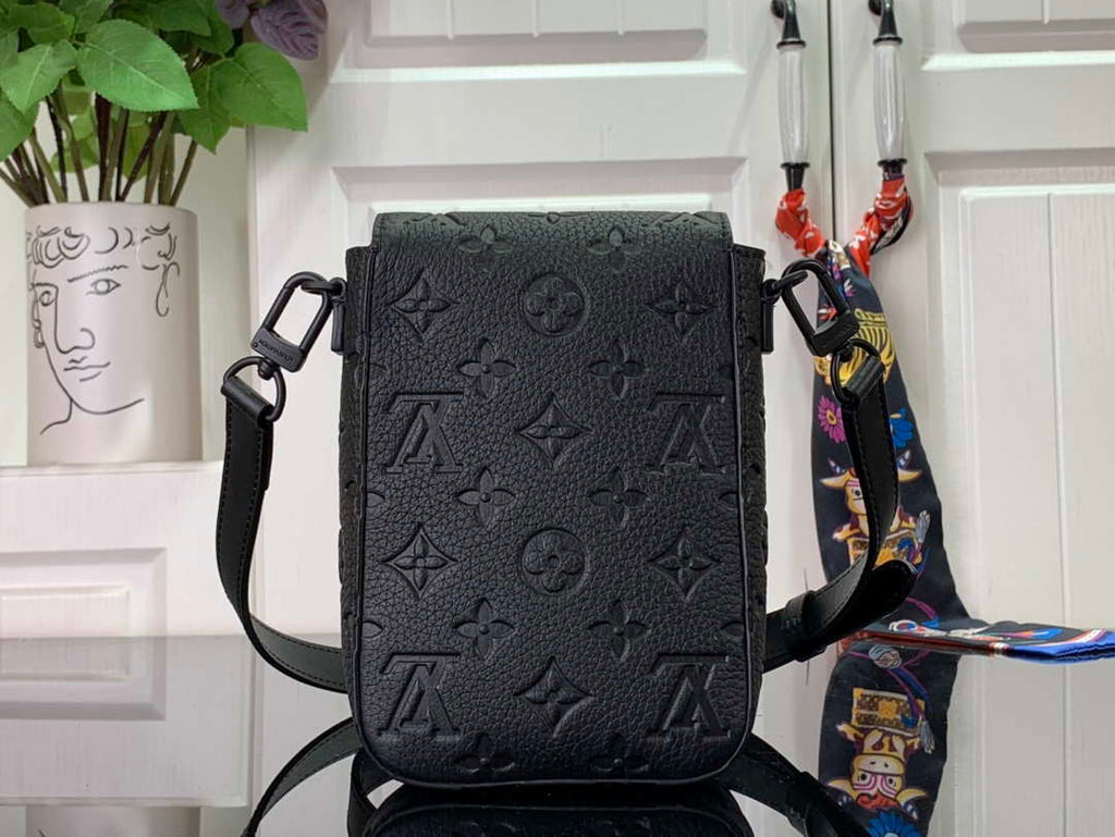 LV M81524 Louis Vuitton S-Lock Vertical Wearable Wallet Black