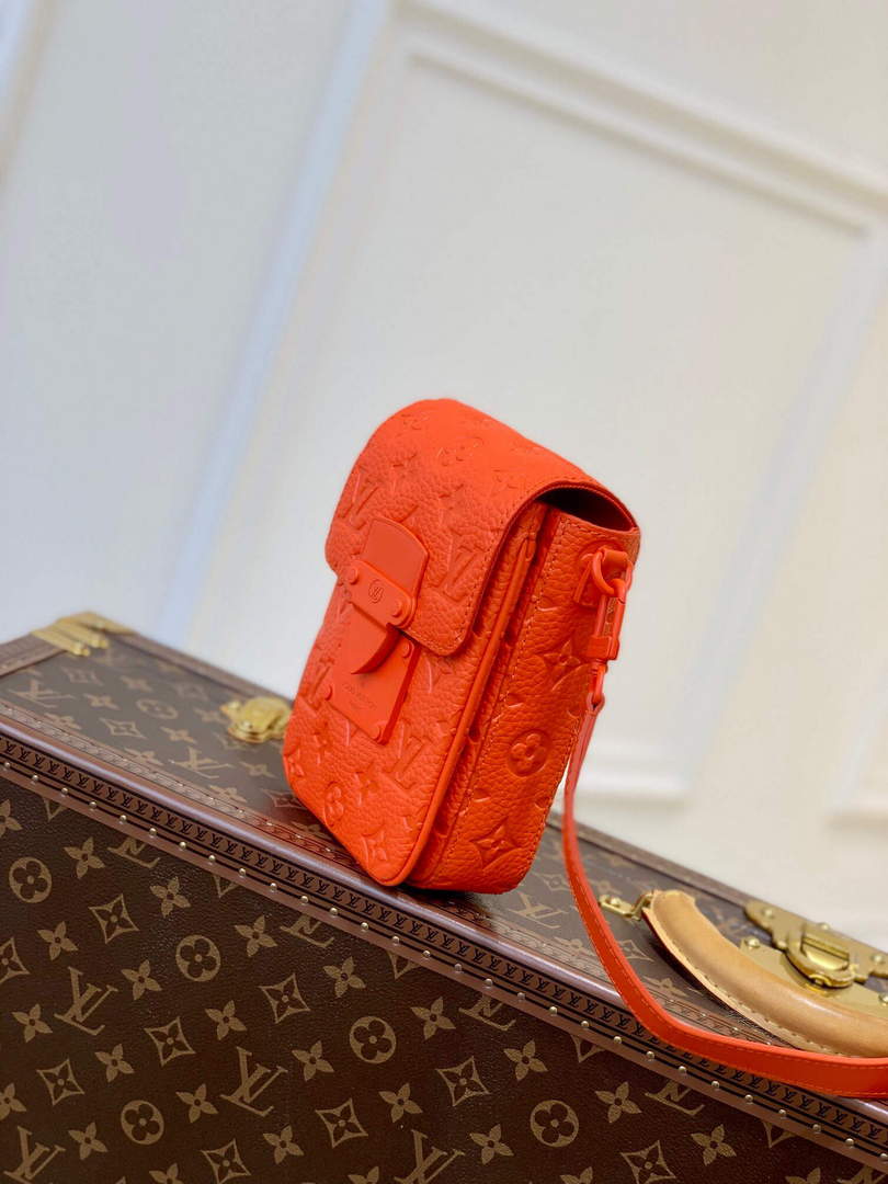 LV M81525 Louis Vuitton S-LOCK Vertical Wearable Wallet Orange - Default Title - View 3