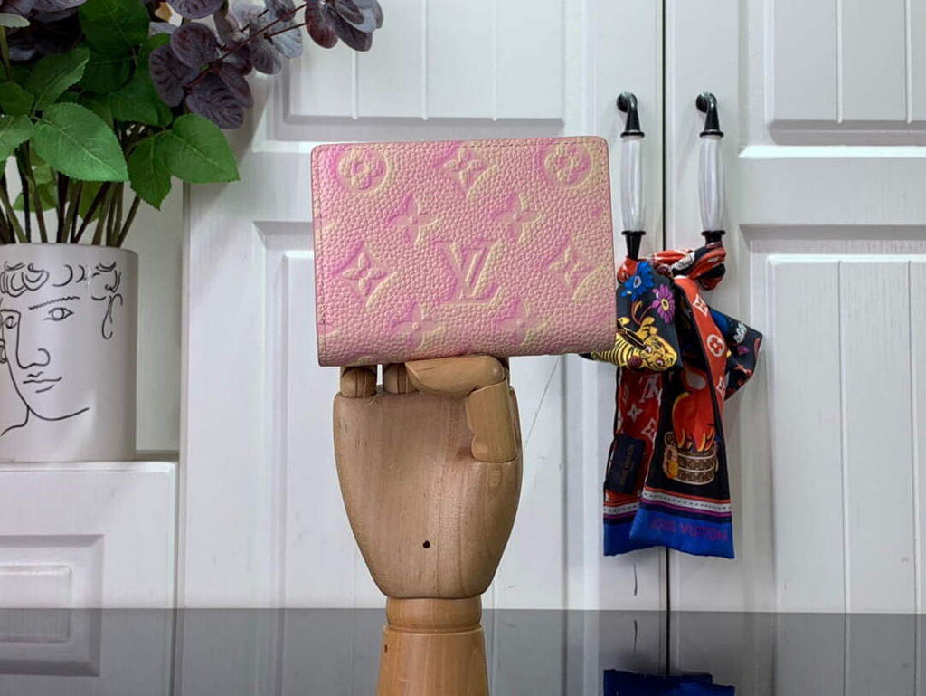 LV M81529 Louis Vuitton Clea Wallet Pink