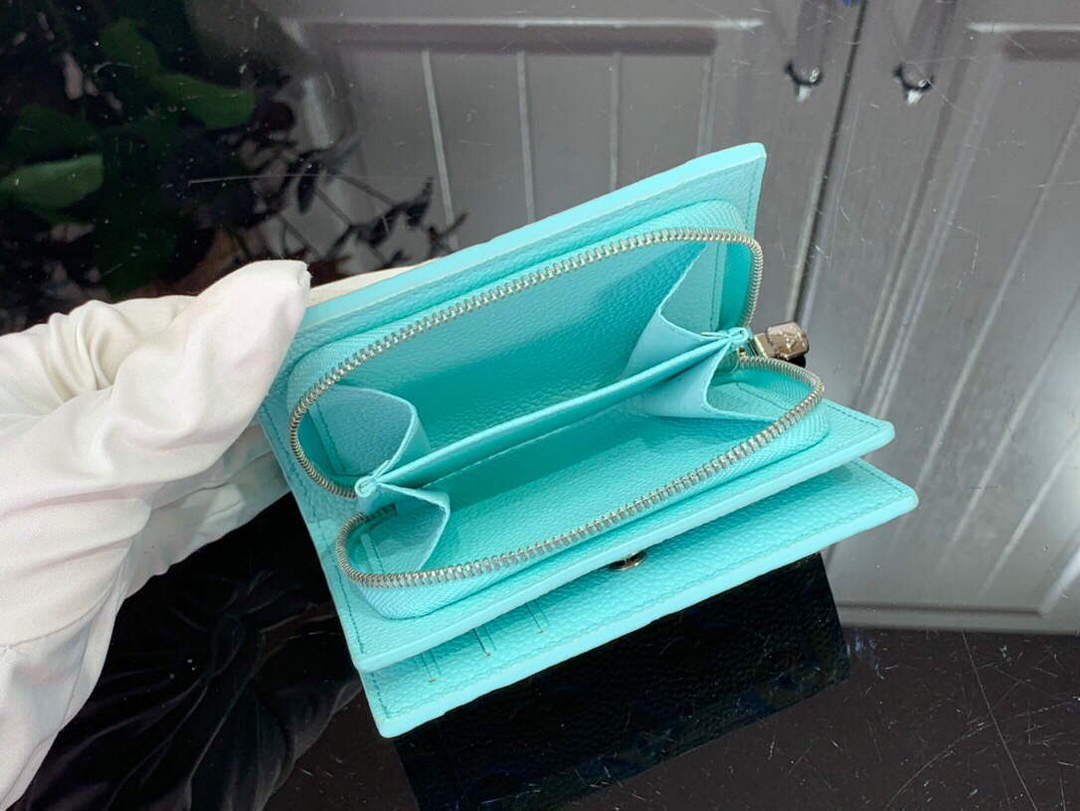 LV M81529 Louis Vuitton Clea Wallet Vert d'eau Green