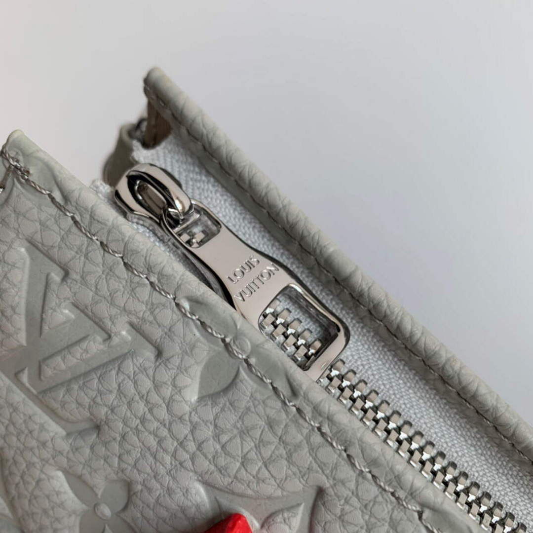 LV M81556 Louis Vuitton Pochette Voyage Other Leathers Light gray - Default Title - View 6