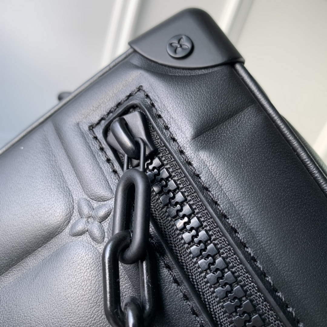 LV M81611 Louis Vuitton Mini Soft Trunk Black - Default Title - View 7