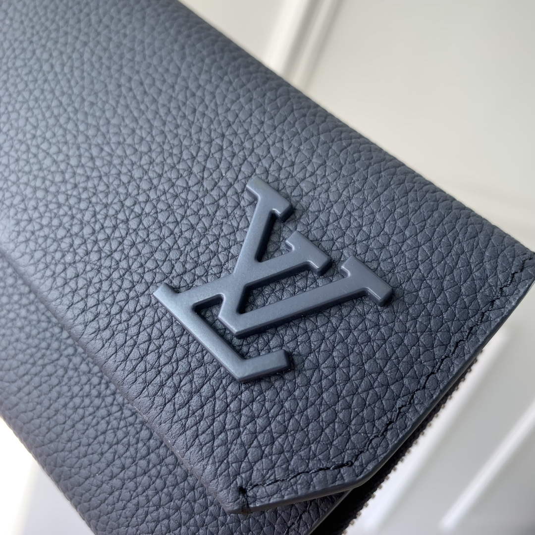 LV M81740 Louis Vuitton Pilot Wallet Dark Blue