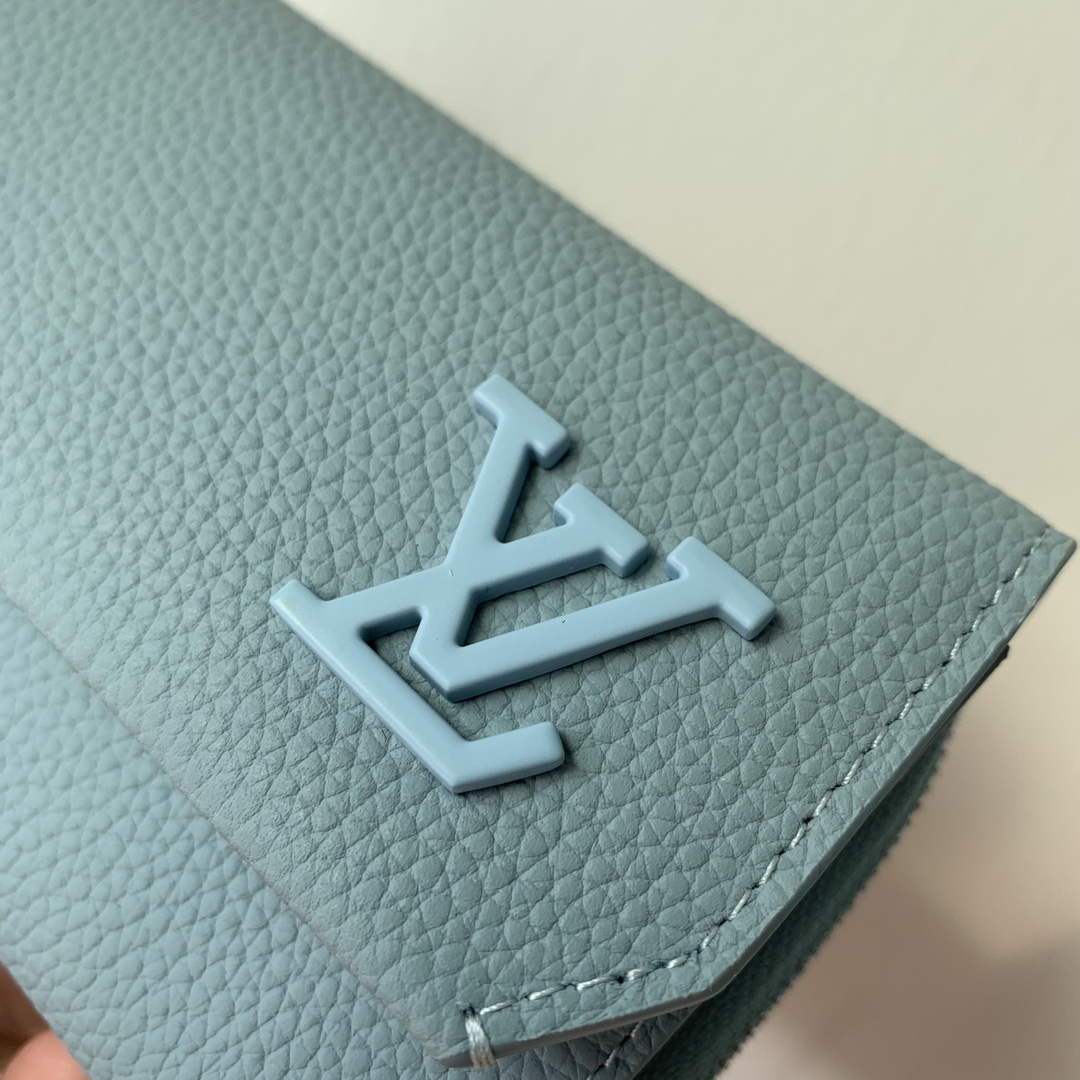 LV M81740 Louis Vuitton Pilot Wallet Light Blue