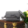 LV M81746 Louis Vuitton Steamer Wearable Wallet Gray leather - Default Title - View 1