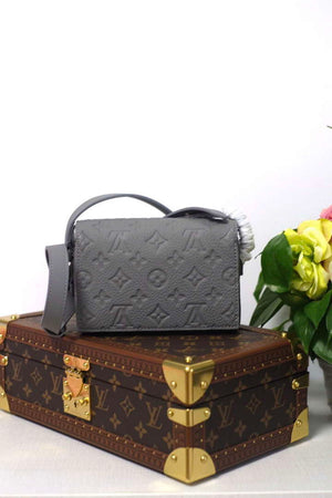 LV M81746 Louis Vuitton Steamer Wearable Wallet Gray leather - Default Title - View 2