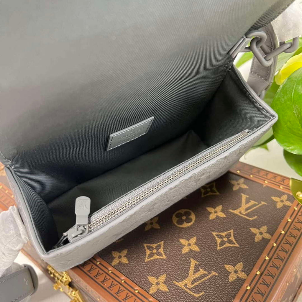 LV M81746 Louis Vuitton Steamer Wearable Wallet Gray leather