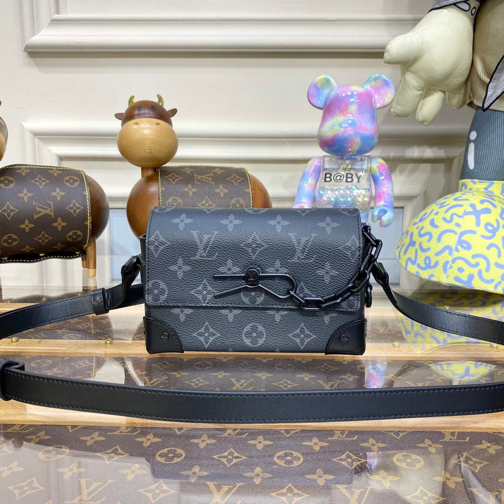 LV M81783 Louis Vuitton Steamer Wearable Wallet Black
