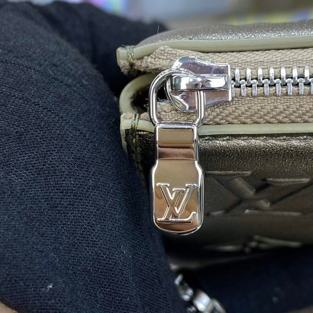 LV M81828 Louis Vuitton Lexington Pouch Bag Light gold