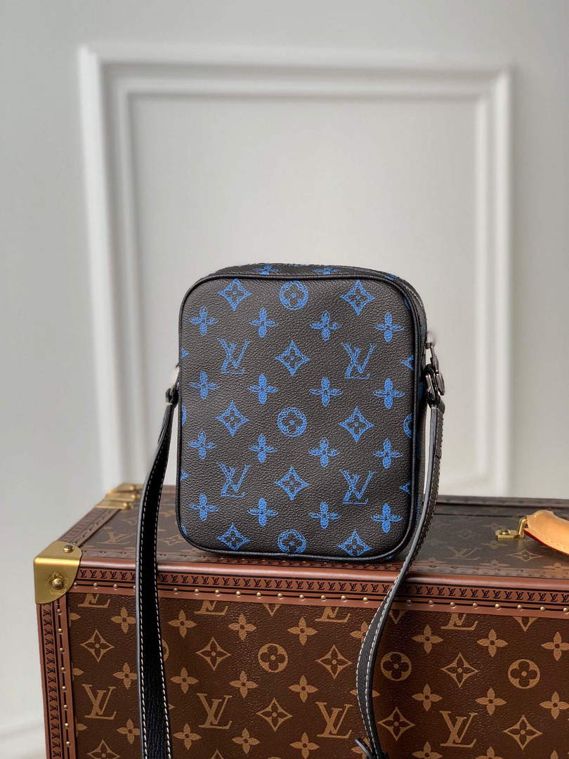 LV M81854 Louis Vuitton Christopher Wearable Wallet Blue - Default Title - View 2