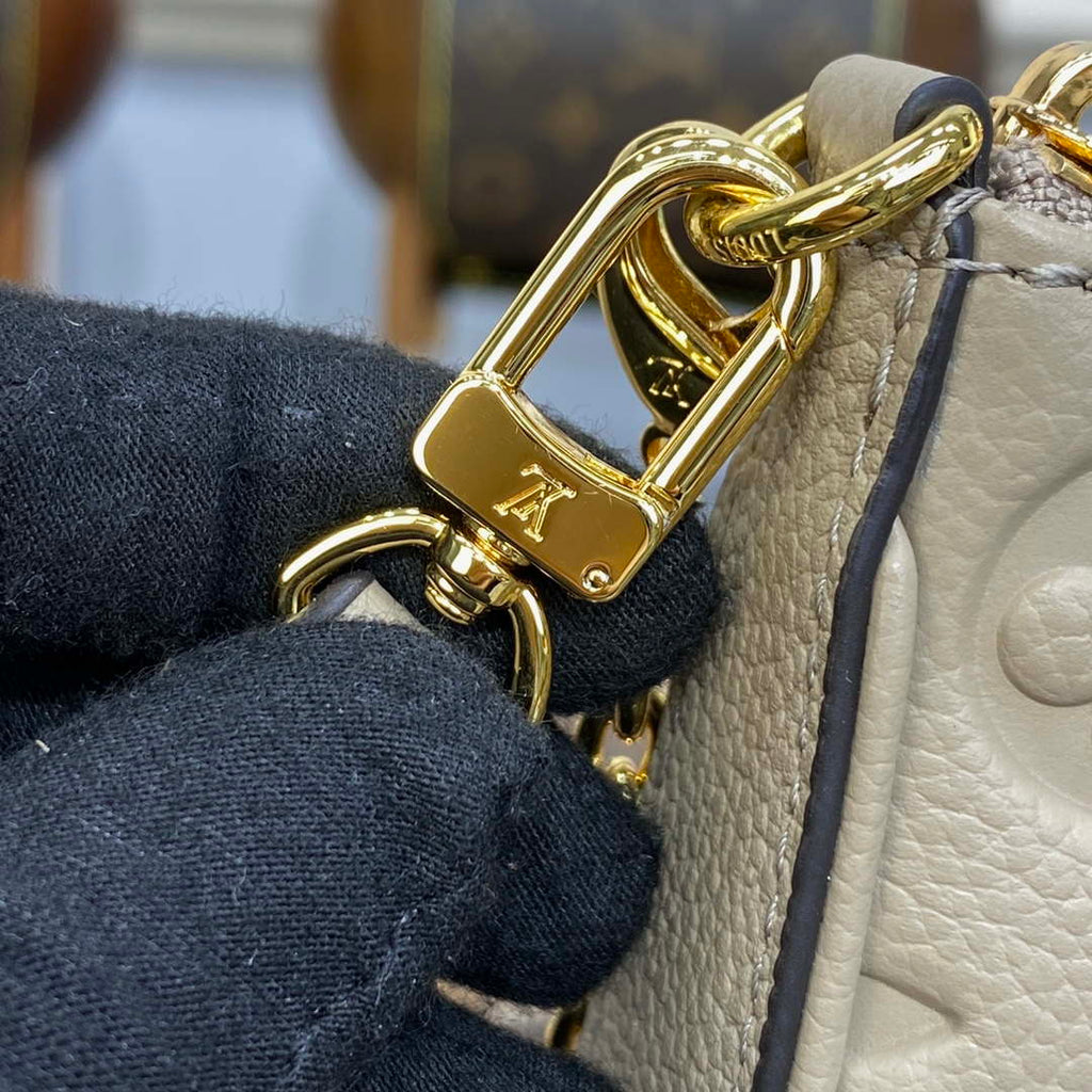 LV M81862 Louis Vuitton Easy Pouch On Strap Bag Monogram empreinte Tourterelle Beige