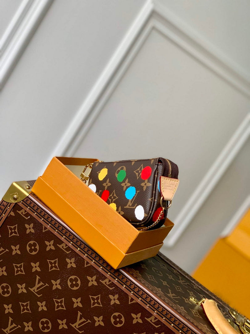 LV M81866 Louis Vuitton LV x YK Mini Pochette Accessoires - Default Title - View 4