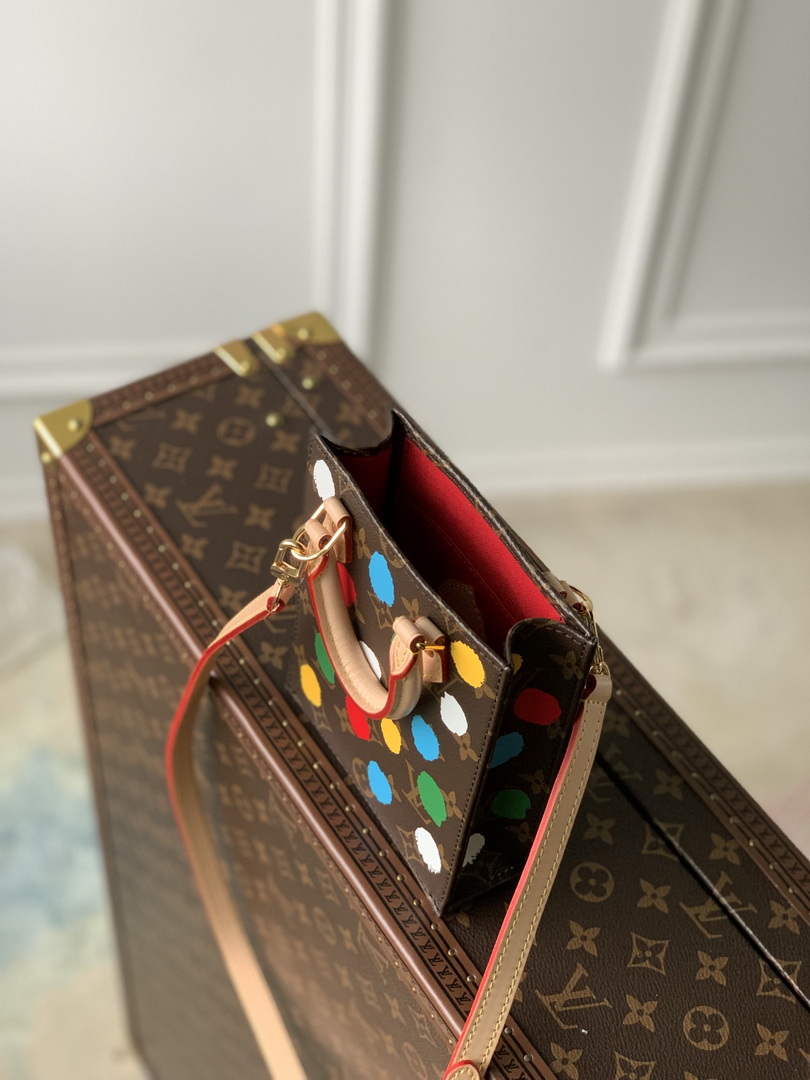 LV M81867 Louis Vuitton LV X YK PETIT Sac Plat Tote Bag