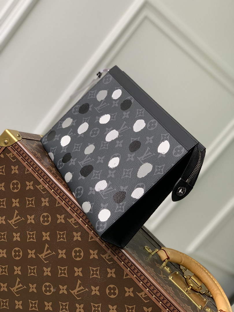 LV M81934 Louis Vuitton LV x YK Pochette Voyage Bag - Default Title - View 3