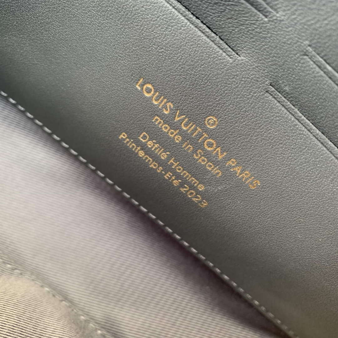 LV M82035 Louis Vuitton Soft Trunk Wearable Wallet Dark Shadow Grey - Default Title - View 9