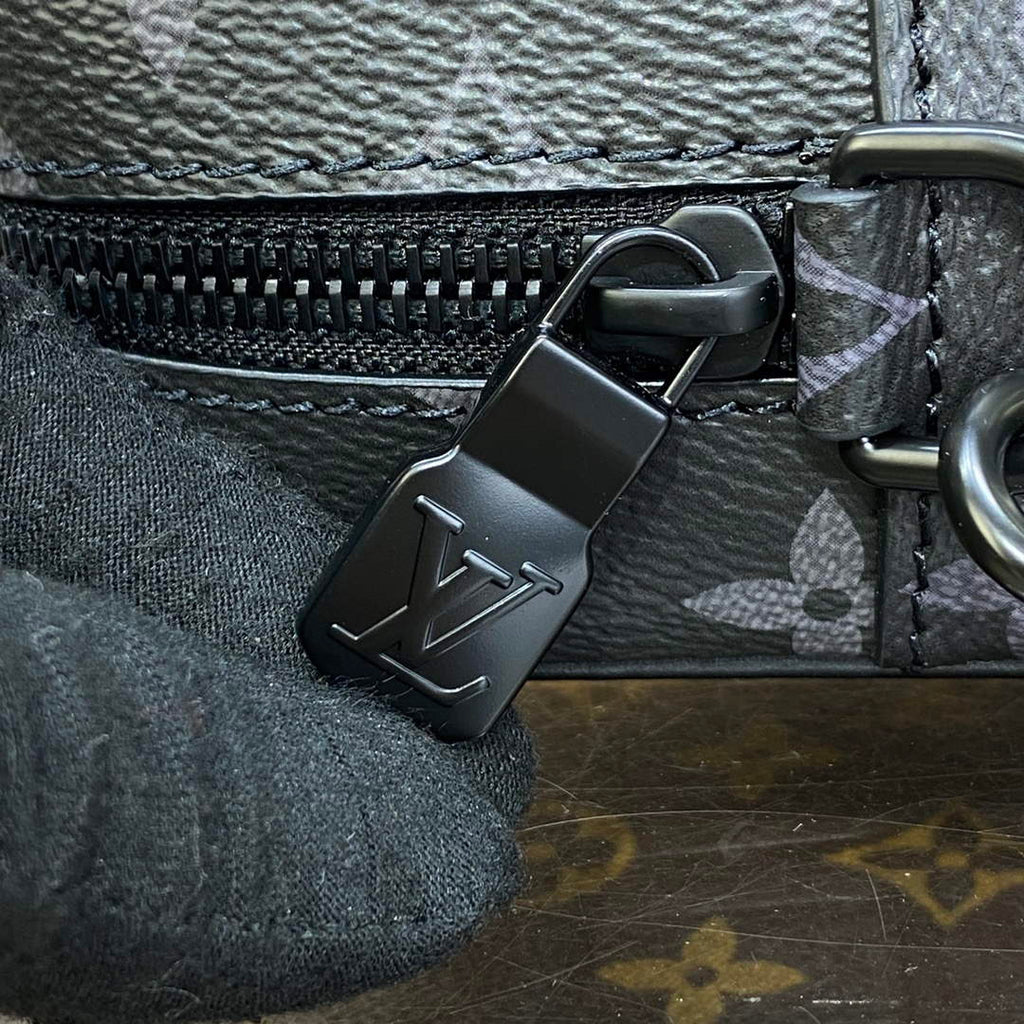 LV M82076 Louis Vuitton Pochette Kasai