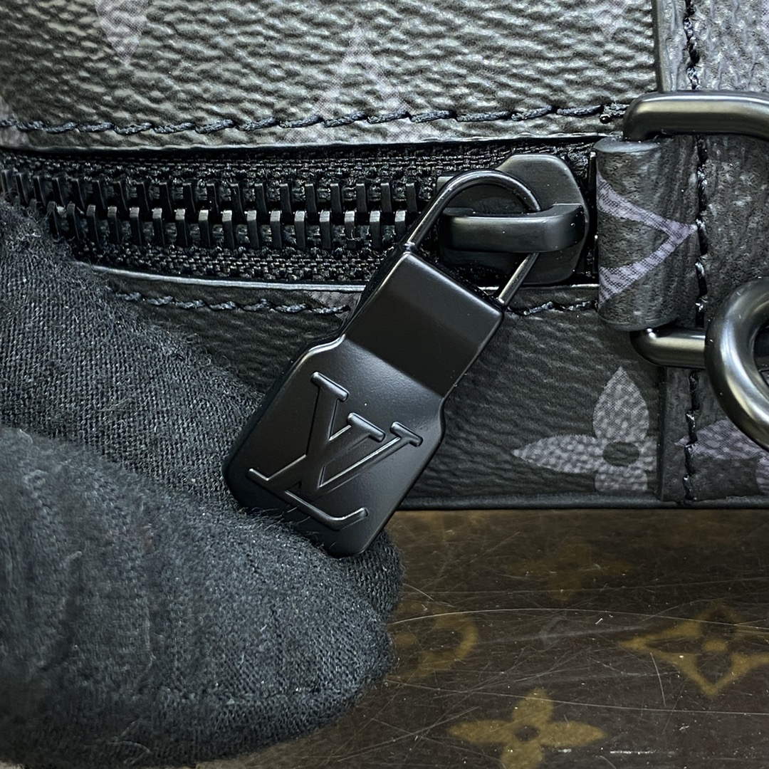 LV M82076 Louis Vuitton Pochette Kasai - Default Title - View 6