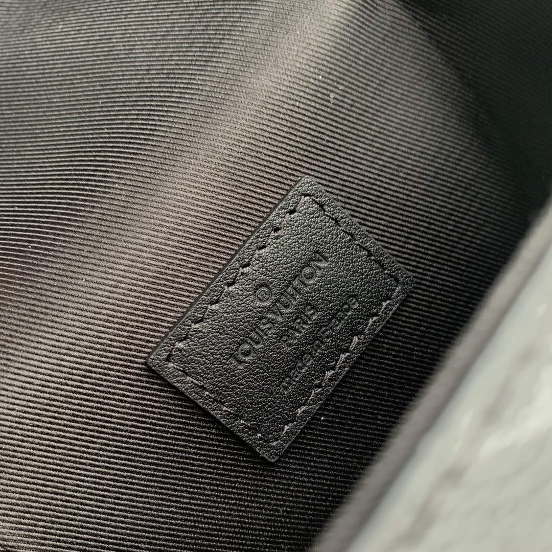 LV M82077 Louis Vuitton Vertical Trunk Wearable Wallet black embossed - Default Title - View 9