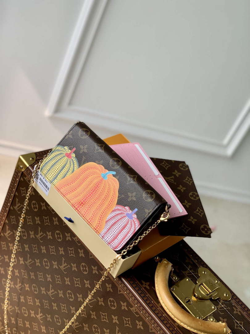 LV M82108 Louis Vuitton LV x YK F¨¦licie Pochette - Default Title - View 1