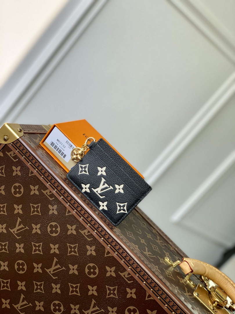 LV M82132 Louis Vuitton LV Charms Card Holder Black silk screen