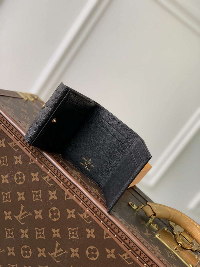 LV M82133 Louis Vuitton Celeste Wallet Black