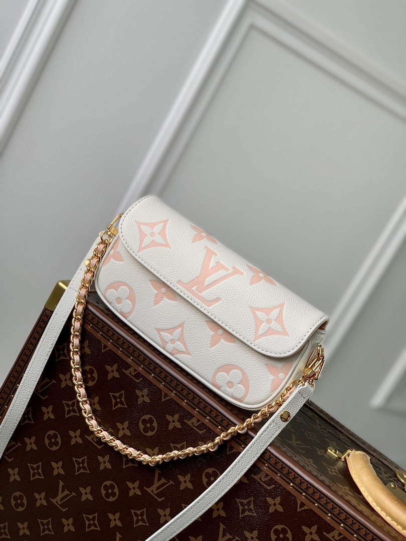 LV M82211 Louis Vuitton Wallet On Chain Ivy Bag Off-white/pink - Default Title - View 1