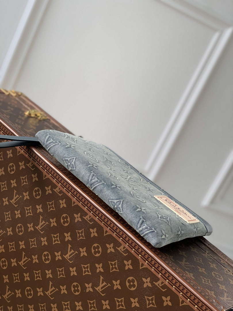 LV M82313 Louis Vuitton Pochette To-Go Bag - Default Title - View 3