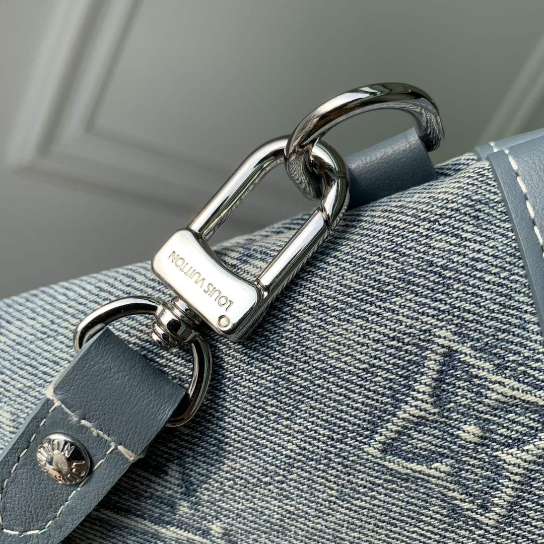 LV M82313 Louis Vuitton Pochette To-Go Bag - Default Title - View 8