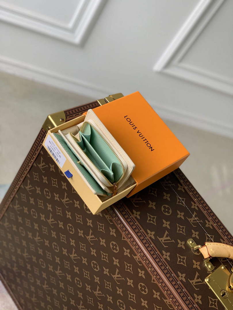 LV M82330 Louis Vuitton Cl¨¦a Wallet Matcha Green