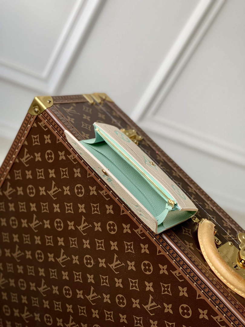 LV M82341 Louis Vuitton Emilie Wallet Matcha green