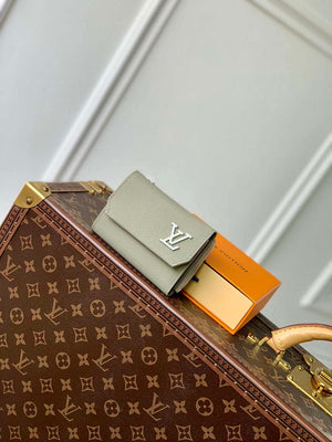LV M82410 Louis Vuitton Slender Pilot Sage - Default Title - View 1