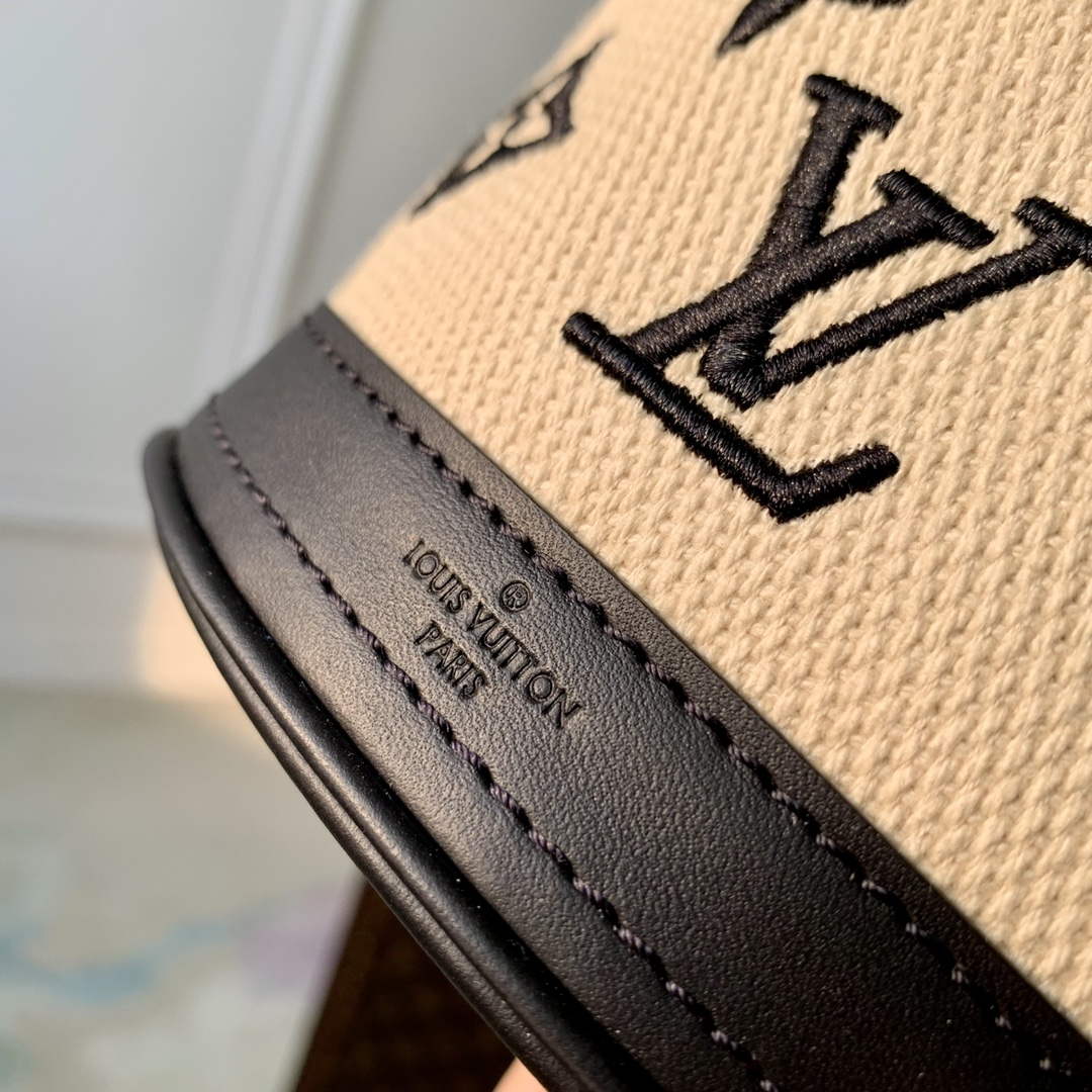 LV M82418 Louis Vuitton Nano Bucket Bag Black - Default Title - View 4