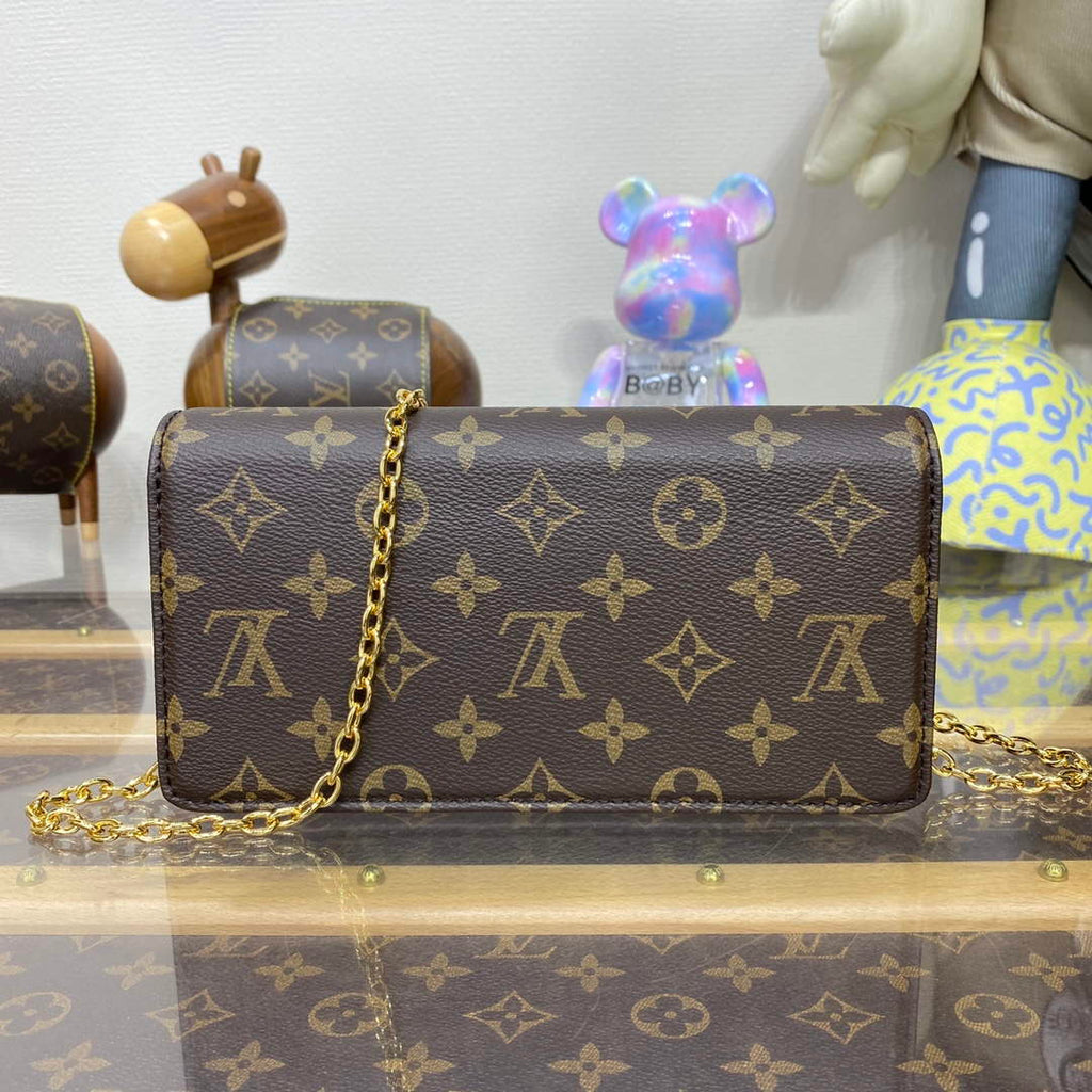 LV M82509 Louis Vuitton Wallet On Chain Lily Bag
