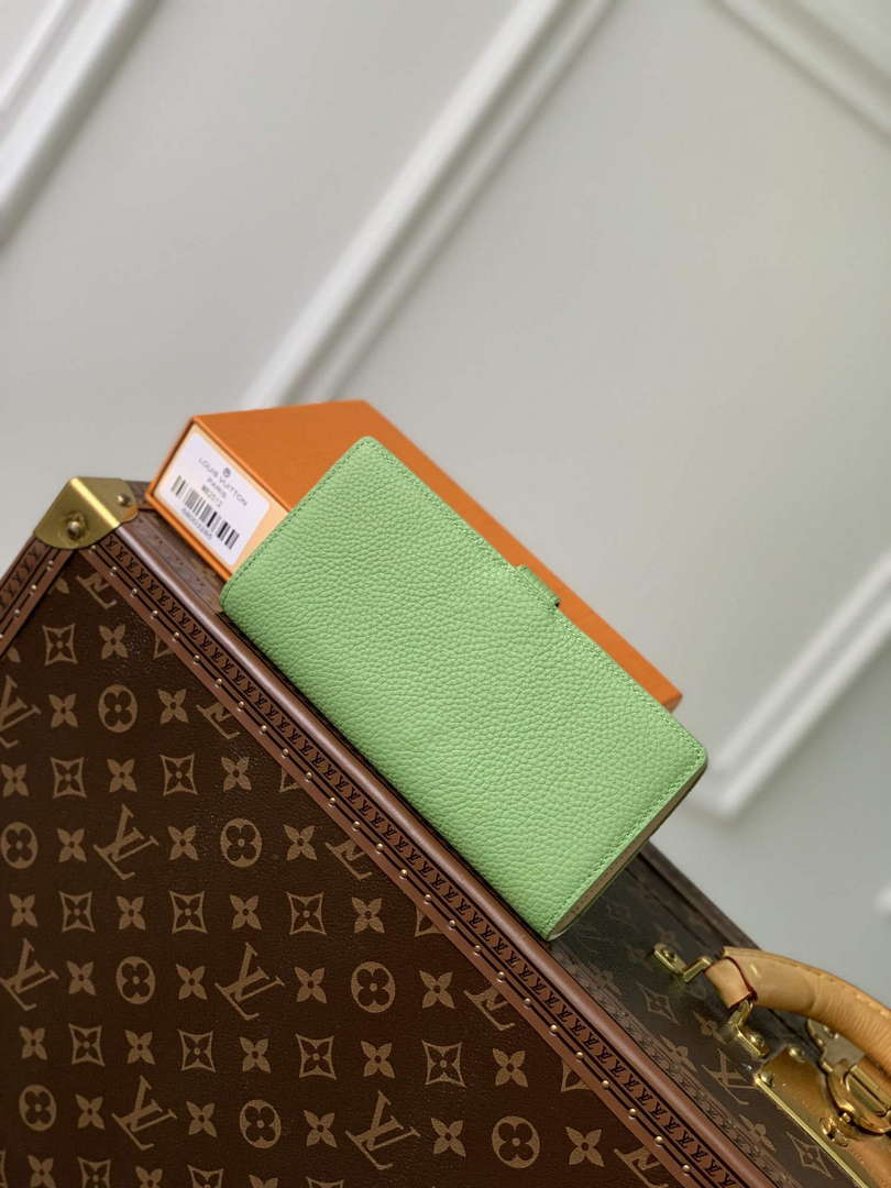 LV M82512 Louis Vuitton LV Vertical Wallet Vert Noto Green - Default Title - View 2