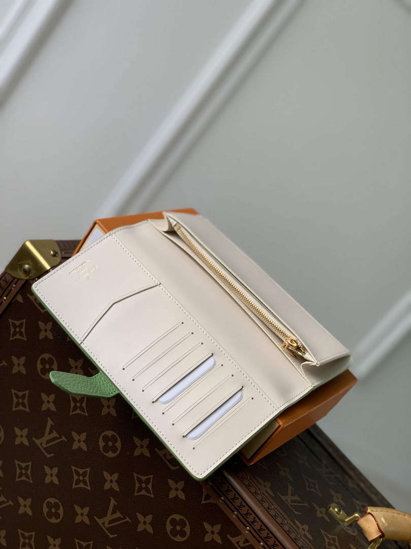 LV M82512 Louis Vuitton LV Vertical Wallet Vert Noto Green - Default Title - View 8