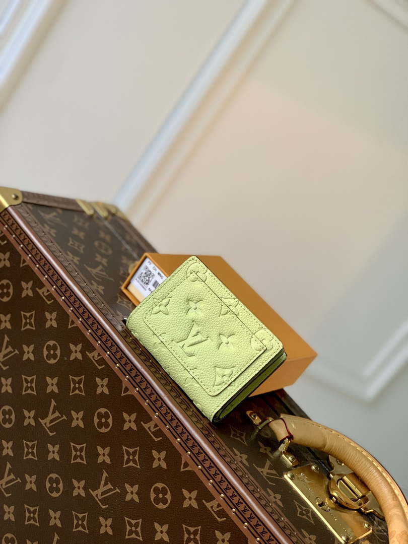 LV M82515 Louis Vuitton Cl¨¦a Wallet Monogram empreinte Matcha