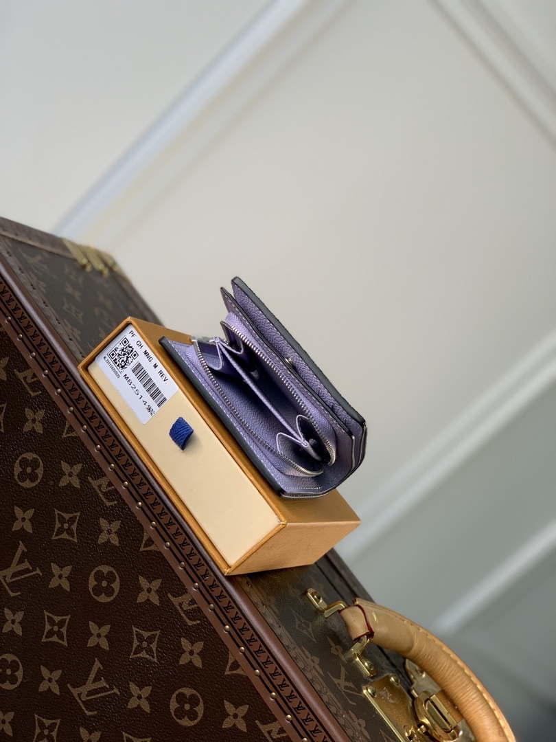 LV M82515 Louis Vuitton Cl¨¦a Wallet Monogram empreinte Purple