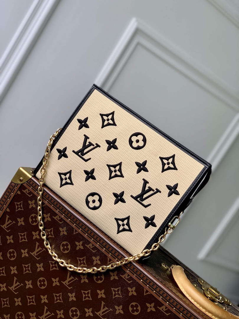 LV M82521 Louis Vuitton Toiletry Pouch On Chain Bag Black - Default Title - View 1