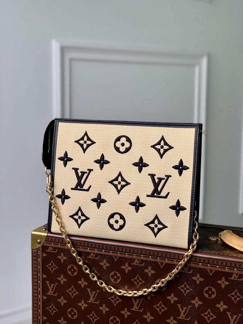 LV M82521 Louis Vuitton Toiletry Pouch On Chain Bag Black - Default Title - View 2