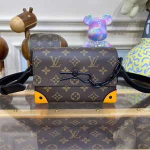 LV M82534 Louis Vuitton Steamer Wearable Wallet Radiant Sun - Default Title - View 1
